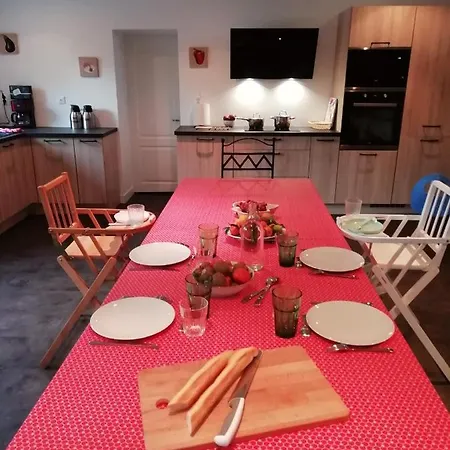 בית נופש La Grange D'amfreville *